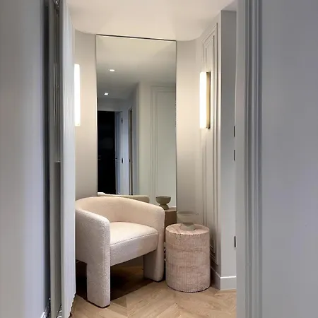 Appartement A Stone's Throw From Paris Pantin
