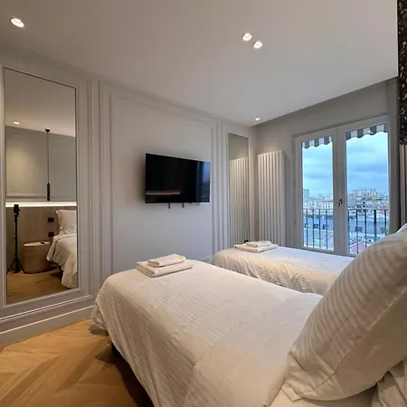A Stone's Throw From Paris Appartement